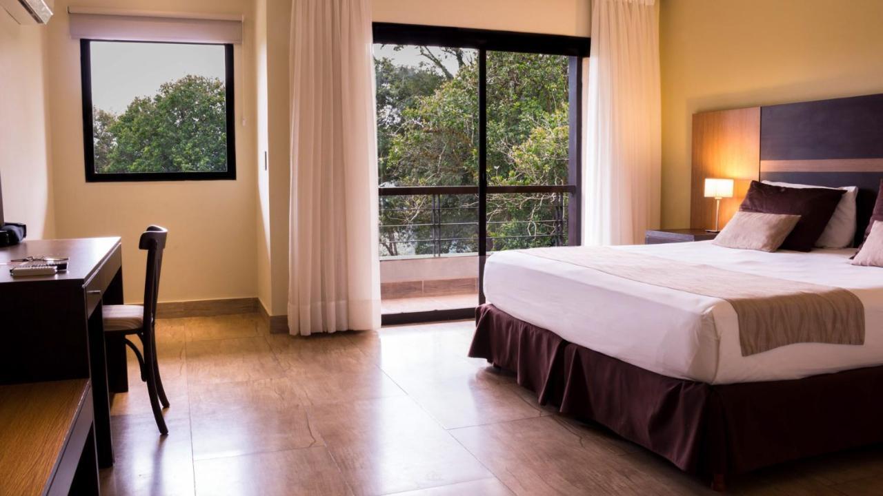 Pirayu Hotel & Resort Puerto Iguazú Esterno foto