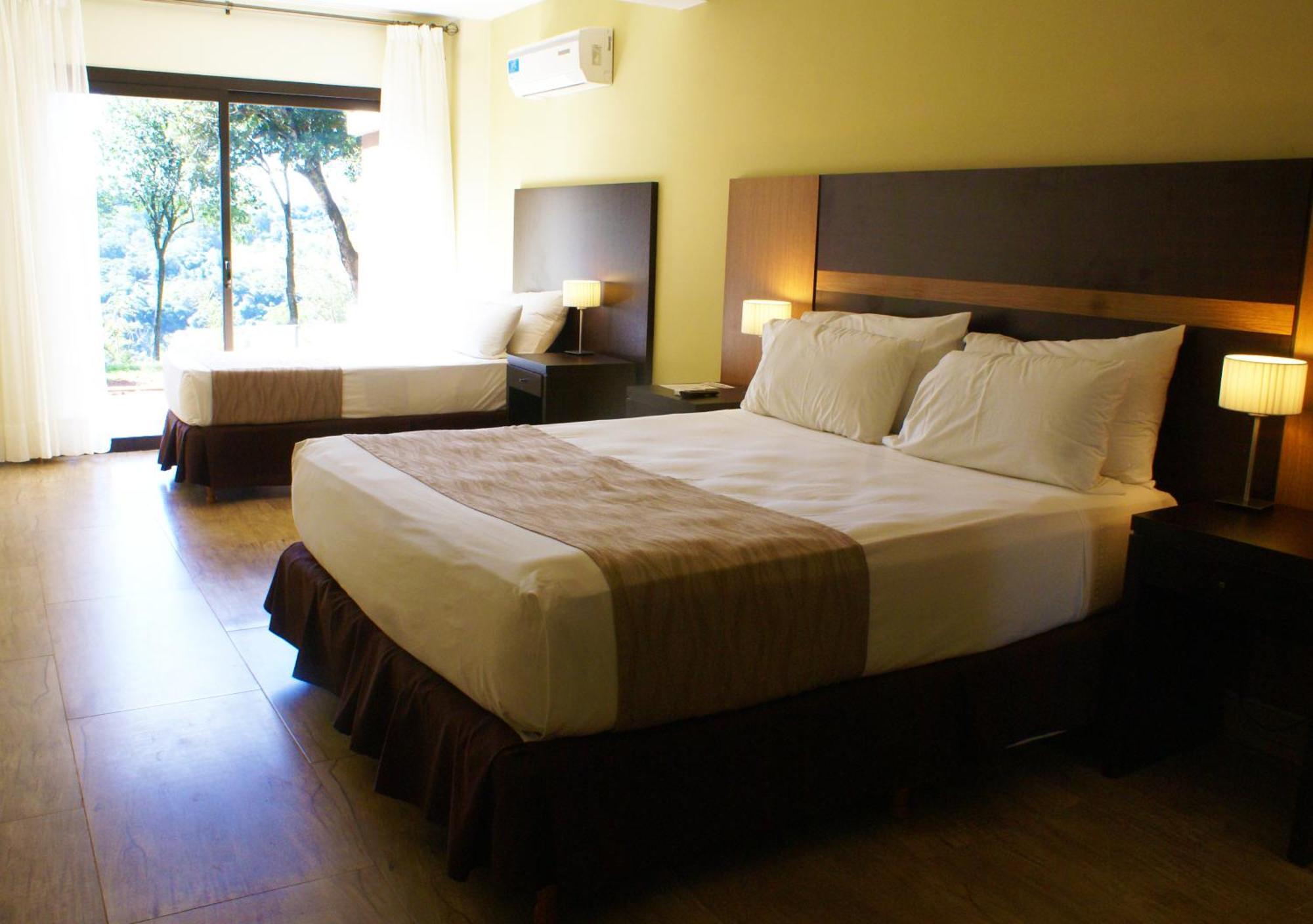 Pirayu Hotel & Resort Puerto Iguazú Esterno foto